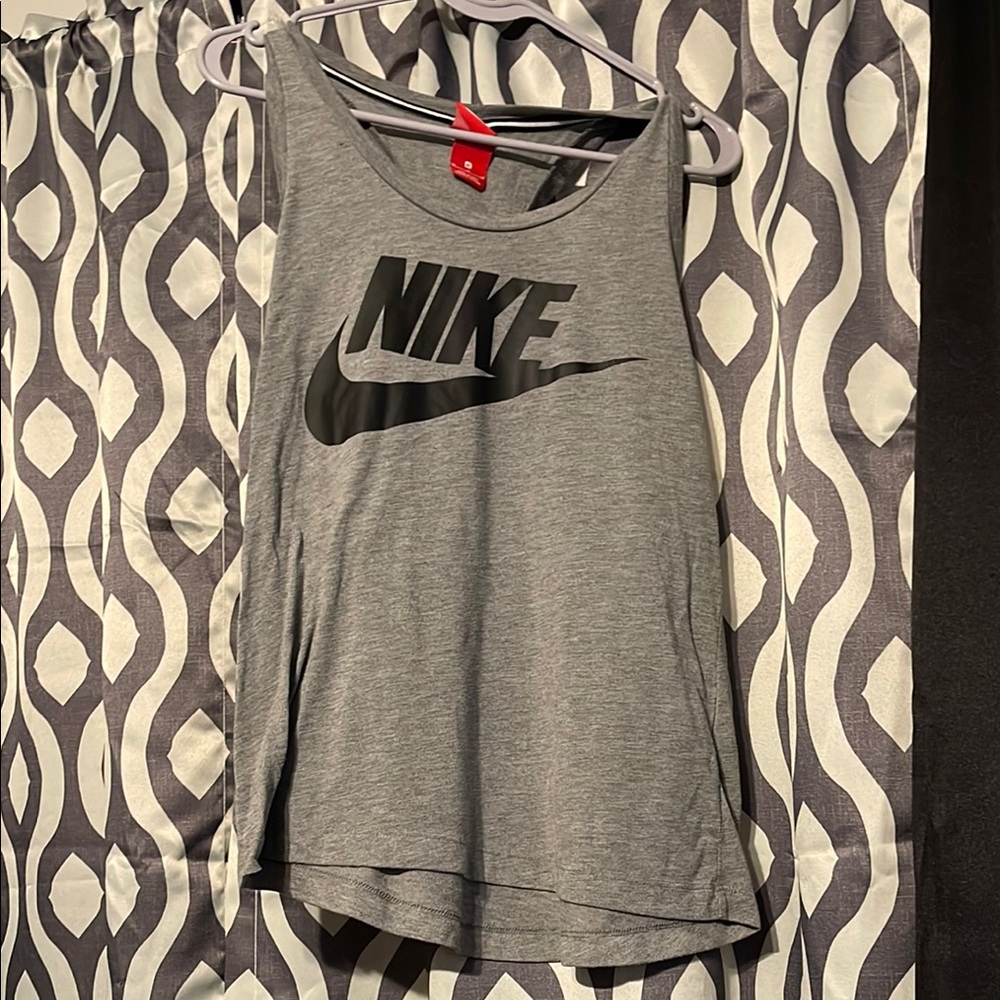 Nike Gray Sleeveless Crop Tank Top